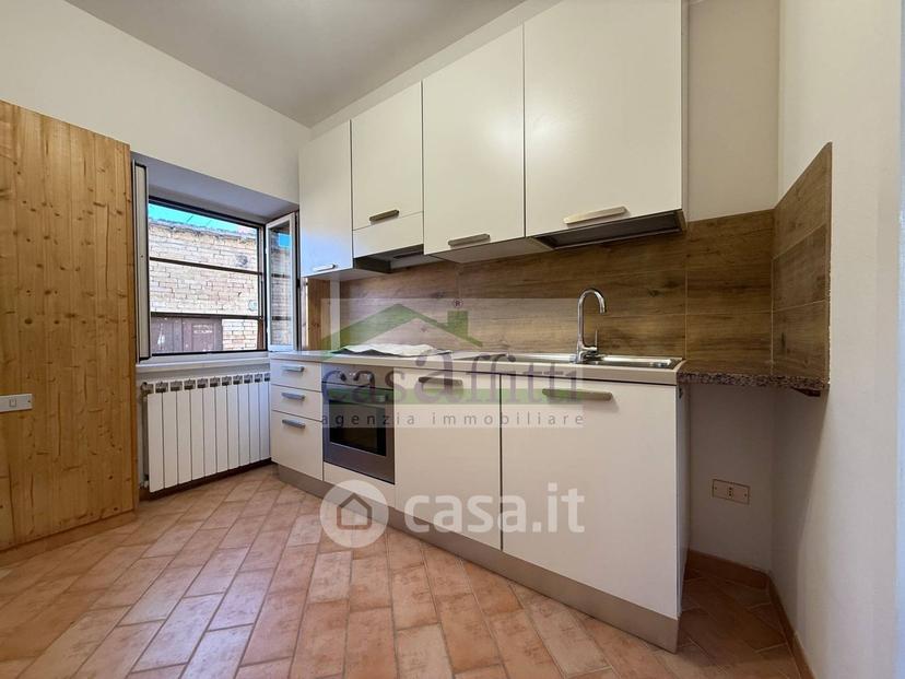 Trilocale in Via Colle dell'Ara — foto 9 di 11