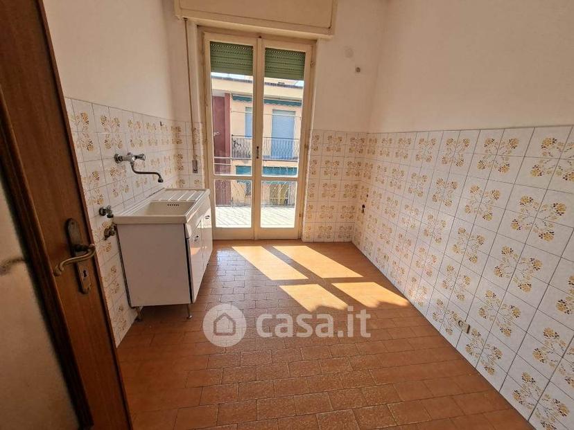 Trilocale in Via Bologna 4 — foto 4 di 23