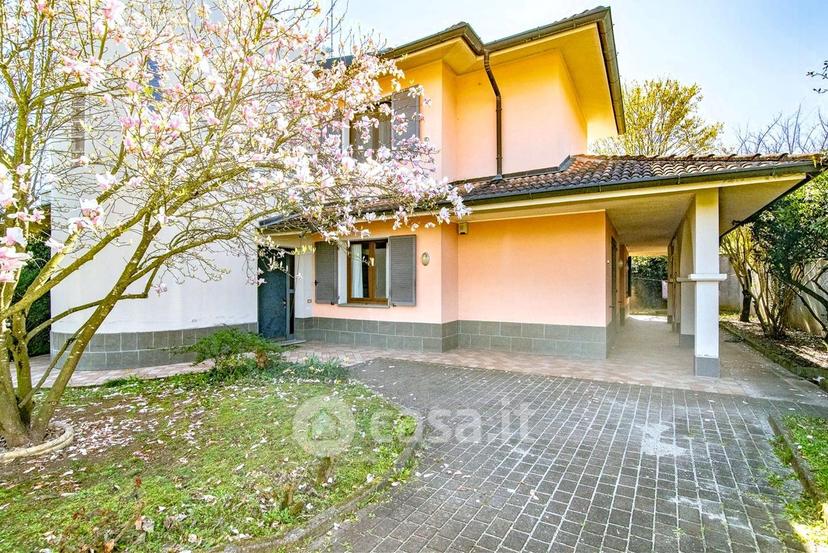 Villa in Via Fratelli Vigorelli — foto 14 di 54