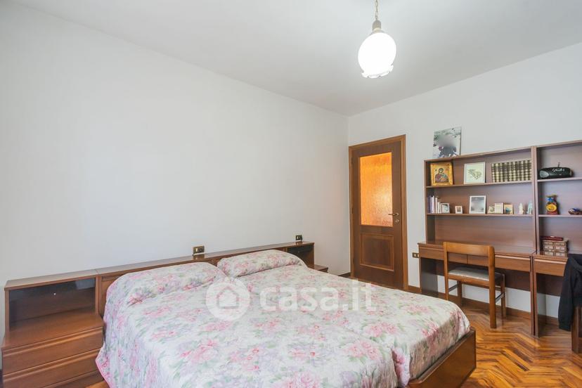 Villa in Via Gianni Rodari 69 — foto 31 di 73
