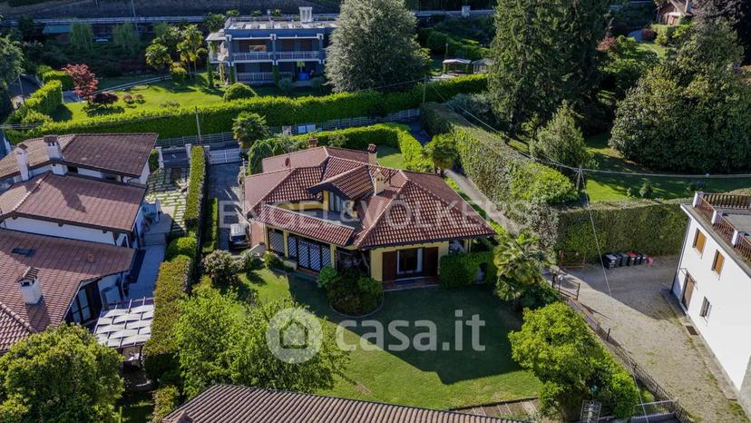 Villa in Via Sempione 177 — foto 23 di 32
