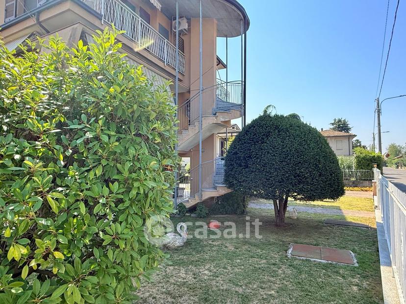 Villa in Via Luigi Barbieri 72 — foto 30 di 57