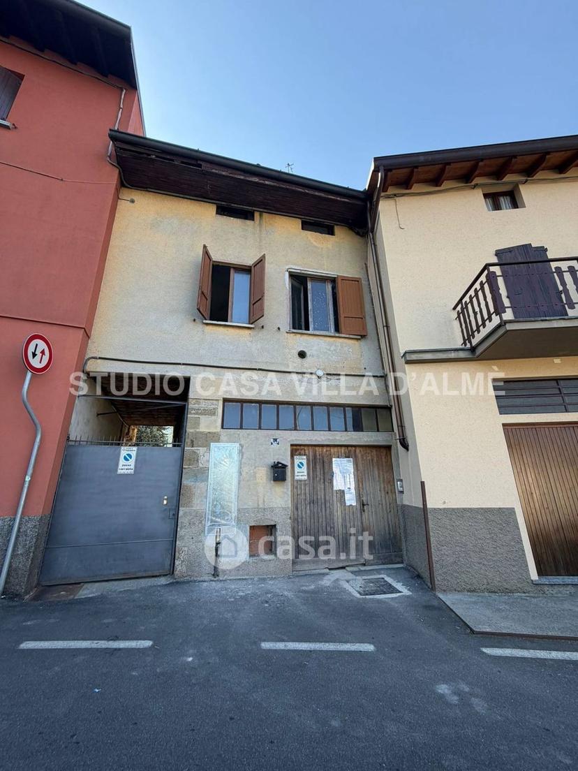 Bilocale in Via IV Novembre 61 — foto 4 di 20