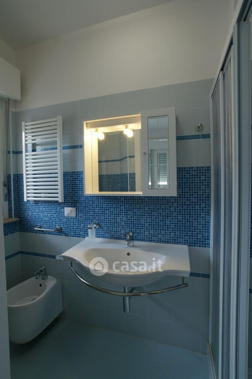 Trilocale in Via Toscana 10 — foto 6 di 8