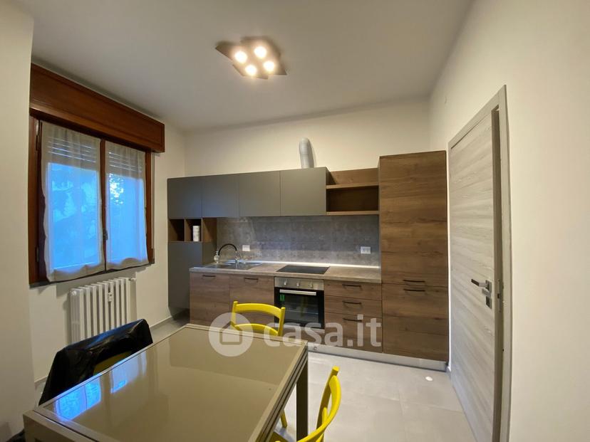 Stanza in Via Carlo Ferrarini 2 — foto 11 di 20