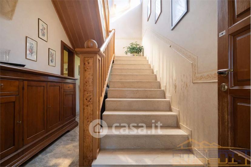 Villa in Via Edmondo de Amicis 6 — foto 18 di 51