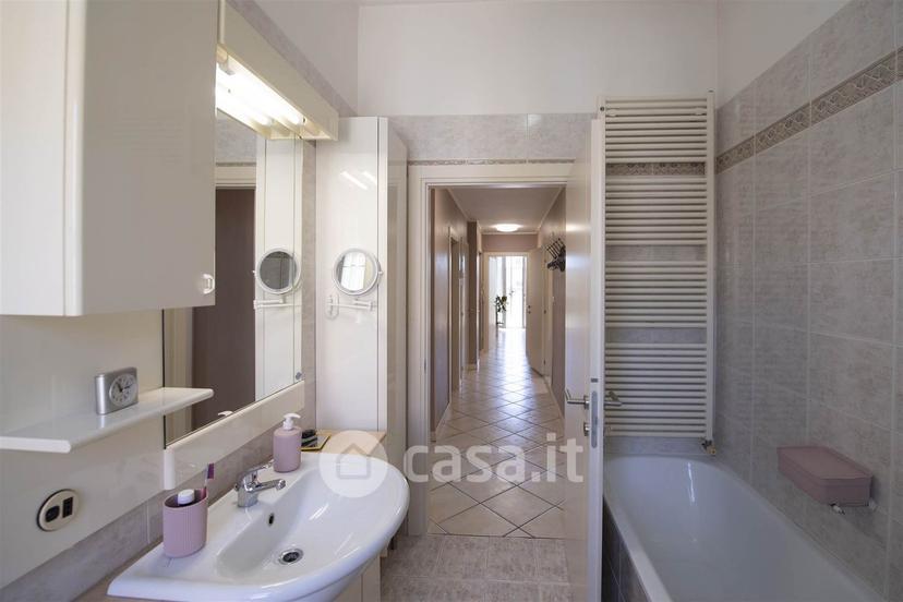 Appartamento in Via Antonio Gramsci 60 — foto 27 di 35