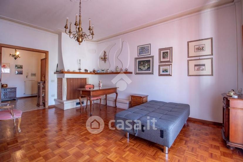 Quadrilocale in Via Liberato di Benedetto 72 — foto 25 di 31