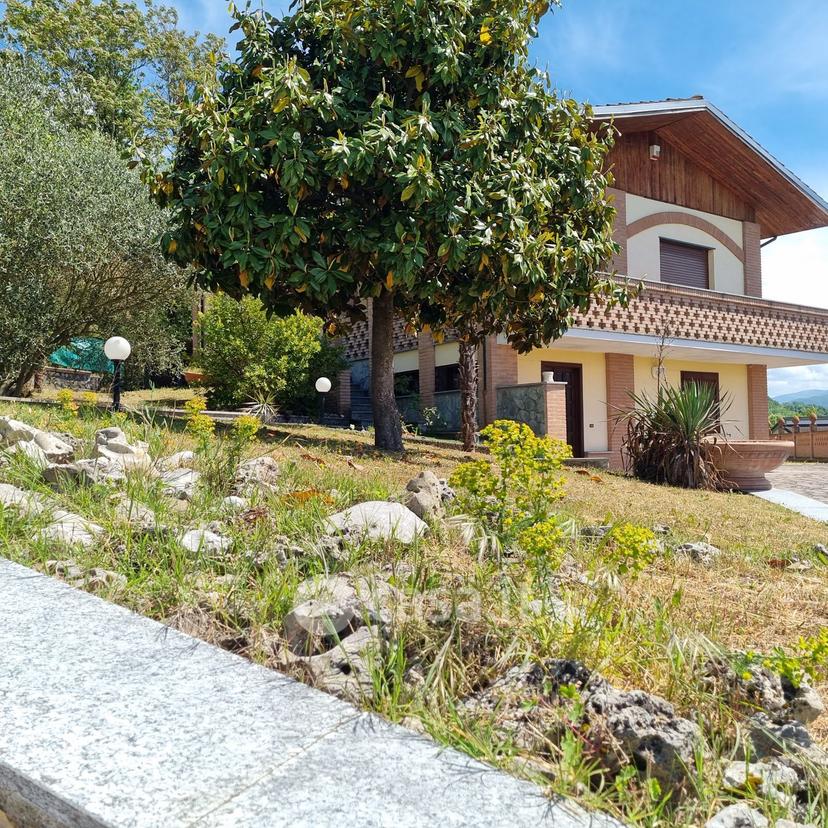 Villa in Via Alessandro Manzoni 32 — foto 22 di 63