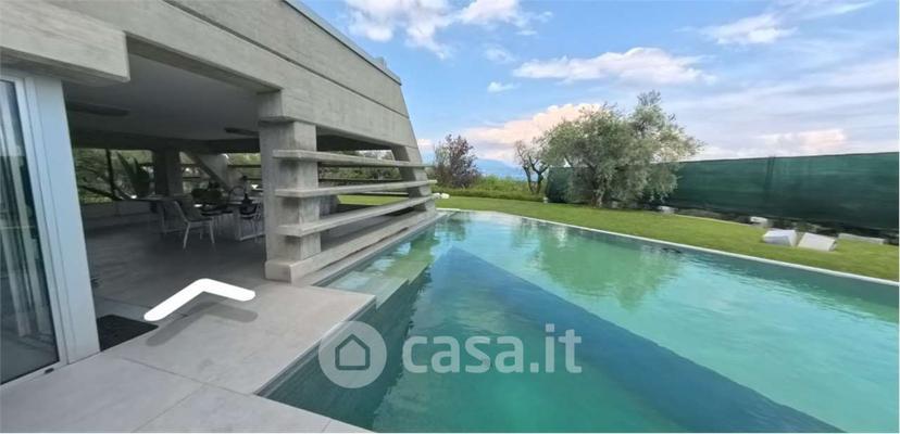 Villa in Via Monte Suello — foto 21 di 60