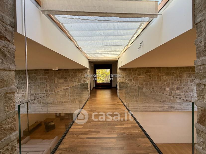 Villa in Via Alcide de Gasperi — foto 20 di 38