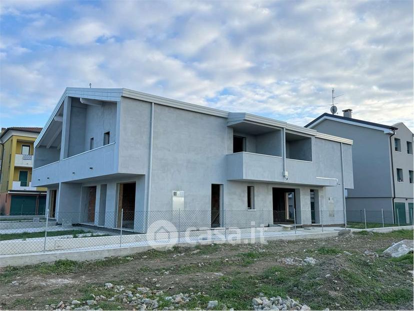 Villa in Via G. Gozzi 1 — foto 7 di 24