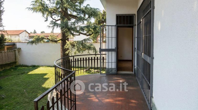 Villa in Via Edmondo de Amicis 7 — foto 13 di 43