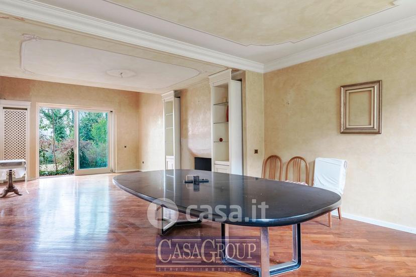 Villa in Via Enrico Fermi — foto 16 di 31