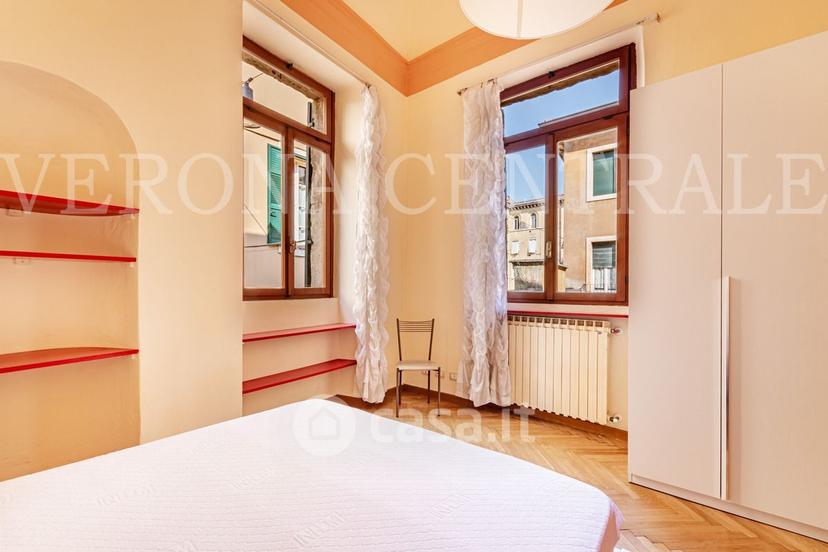 Trilocale in Via Rocche
