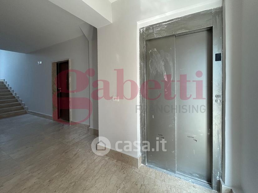 Appartamento in Via Antonio Gramsci — foto 12 di 42