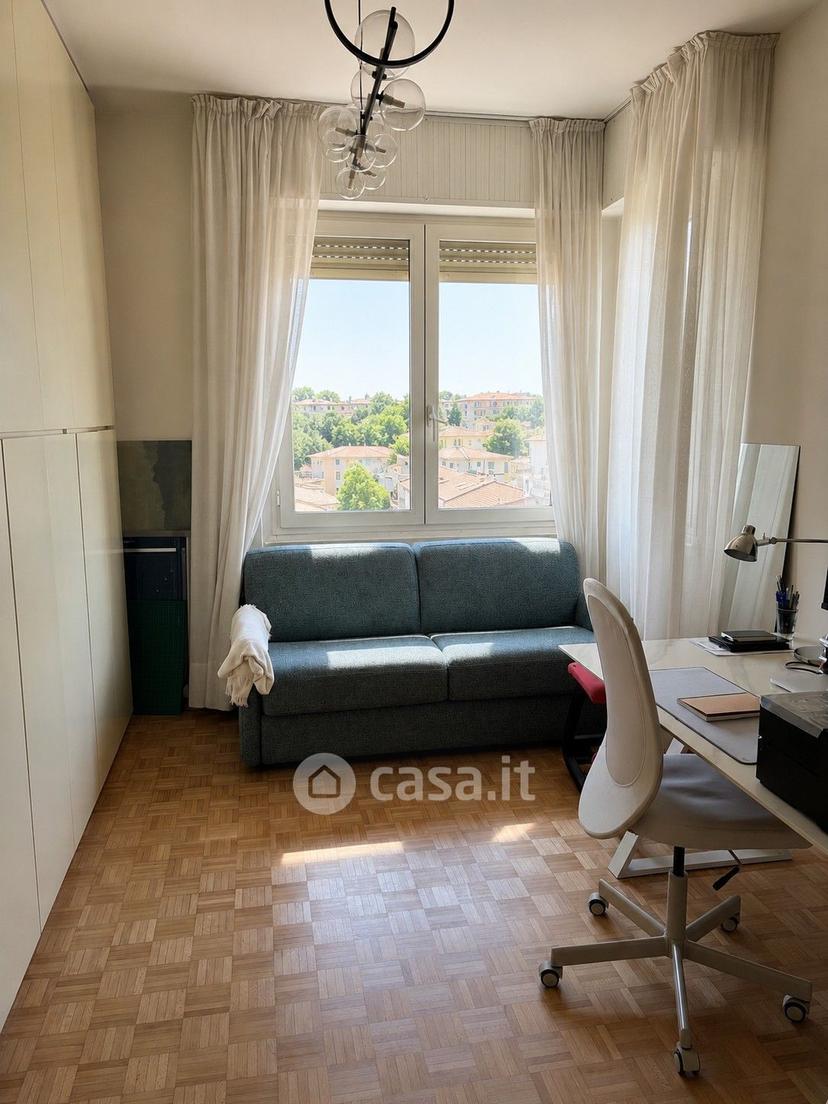 Trilocale in Viale Pisa 33