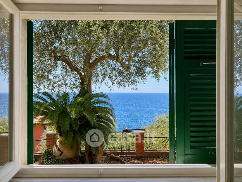Villa in Via Giacomo Matteotti 13 — foto 18 di 45