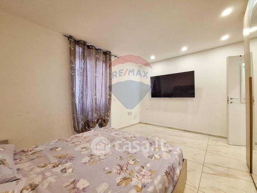 Bilocale in Via San Giulio 67 — foto 8 di 11