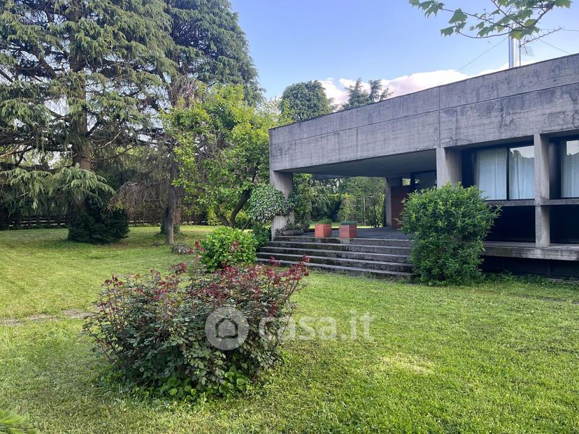 Villa in Via Giosuè Carducci 20 a — foto 95 di 182