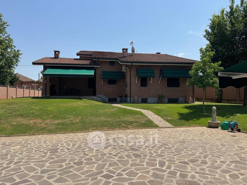 Villa in Via Vecchia di Pozzolo — foto 18 di 36