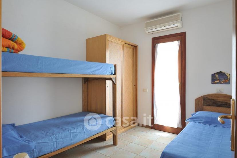 Trilocale in Via delle Ginestre — foto 30 di 33