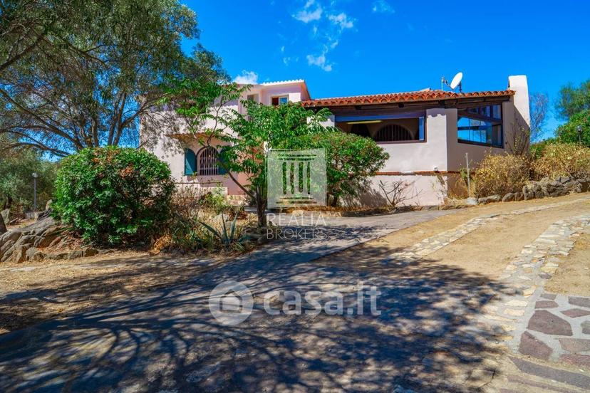Villa in Via Tirreno 4 — foto 22 di 39