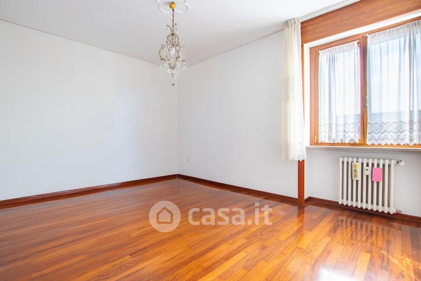 Quadrilocale in Via Corno d'Aquilio 15 — foto 22 di 44