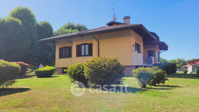 Villa in Via Fratelli Bandiera — foto 35 di 84