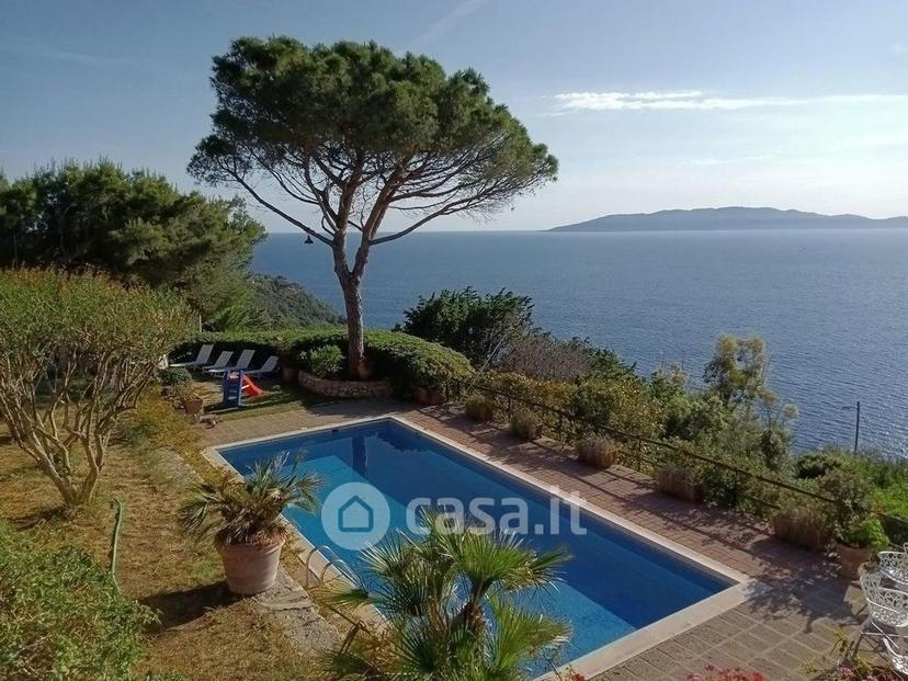 Villa in Via dei Pionieri — foto 9 di 33
