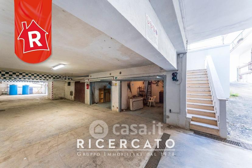 Quadrilocale in Via Francesco Petrarca 11 — foto 19 di 52