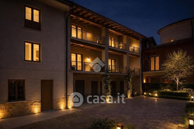 Trilocale in Via Manzoni