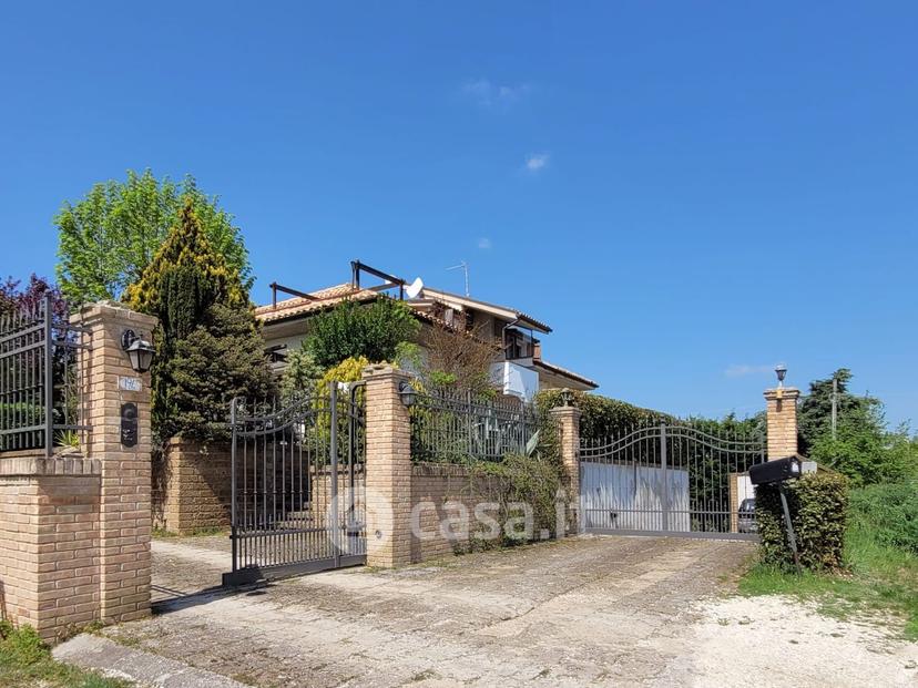 Villa in Contrada Tesino 194 — foto 31 di 72