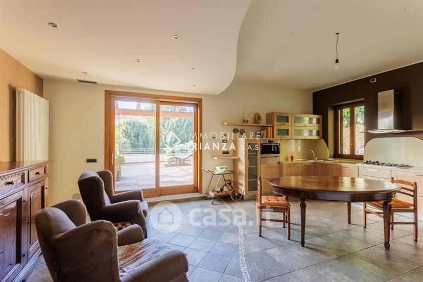 Villa in Viale John E Robert Kennedy — foto 27 di 34