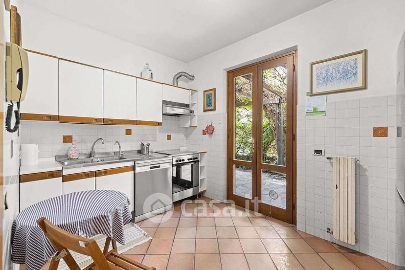 Villa in Via Flli Cervi — foto 12 di 22