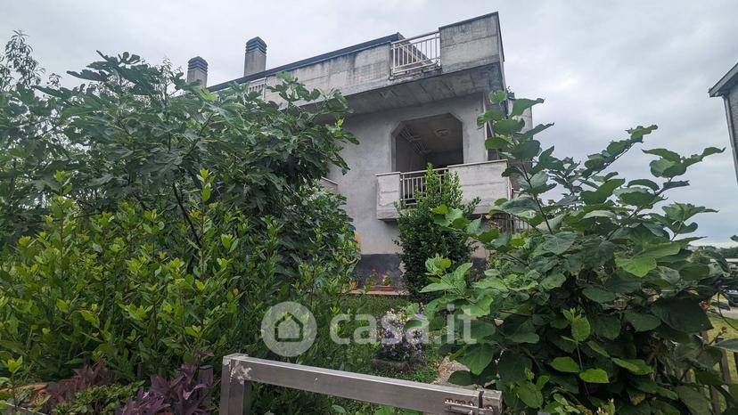 Villa in Via Rosselli 27 — foto 23 di 43