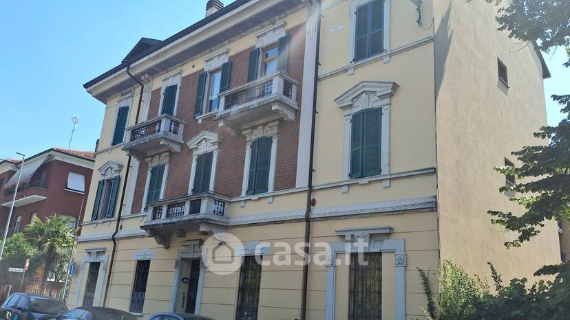 Trilocale in Via Lecco 166 — foto 28 di 31