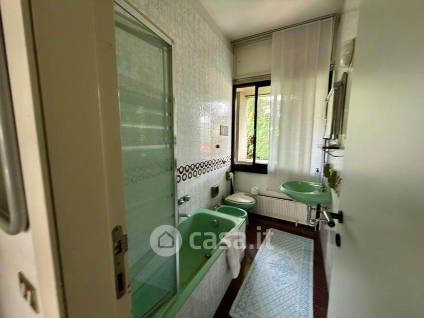 Villa in Via Giosuè Carducci 20 a — foto 65 di 182