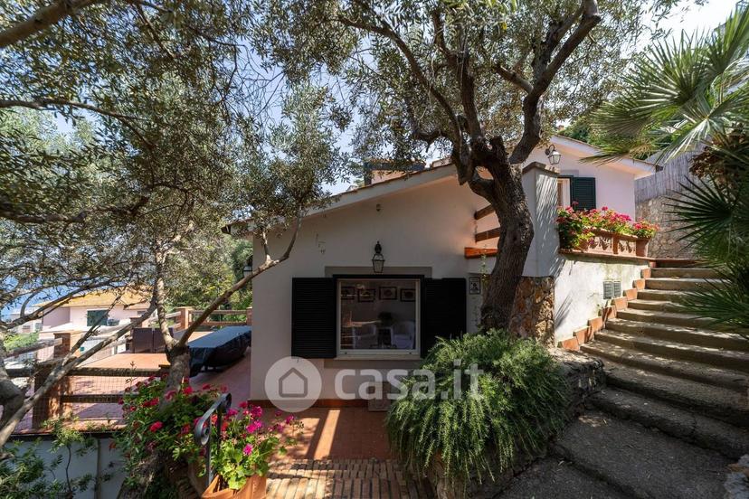 Villa in Via dei Fari 1 — foto 41 di 46