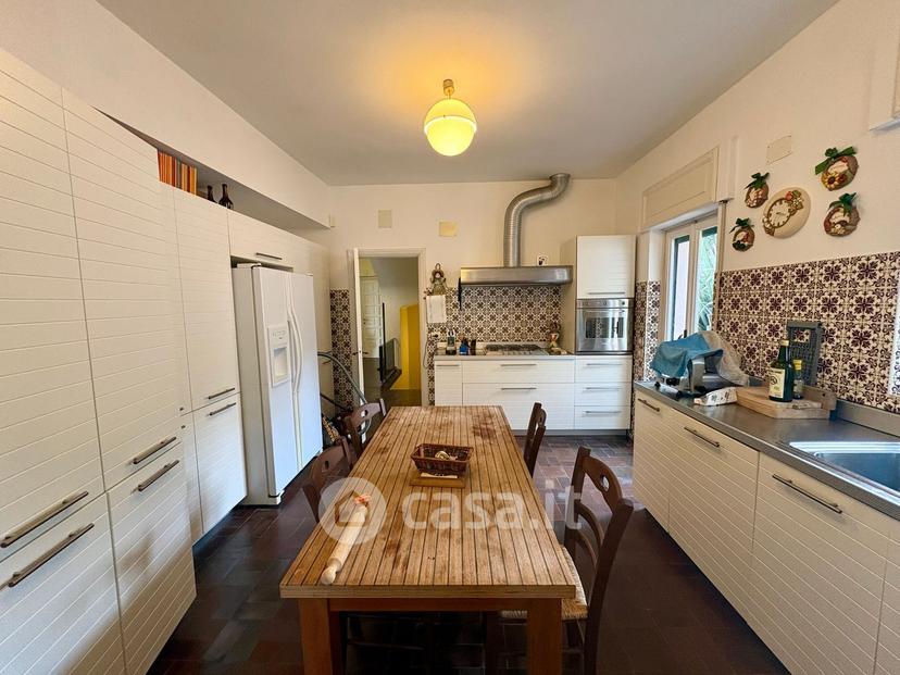 Villa in Via della Rotonda 22 — foto 6 di 73