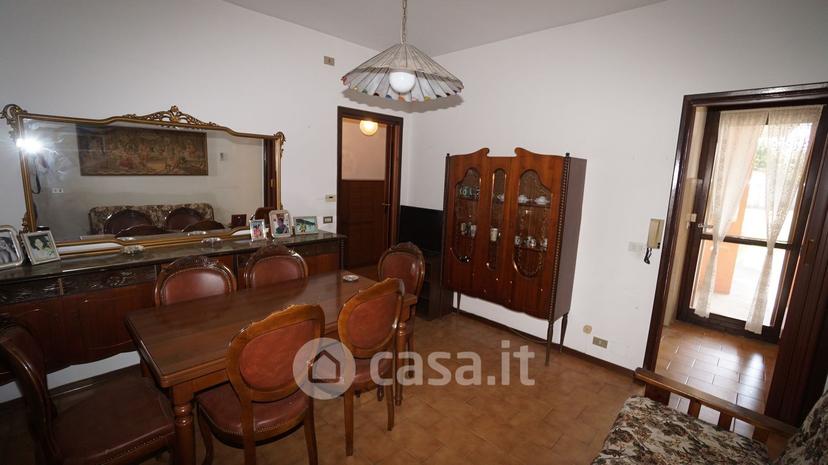 Bilocale in Via C. Alberto 46 — foto 10 di 12
