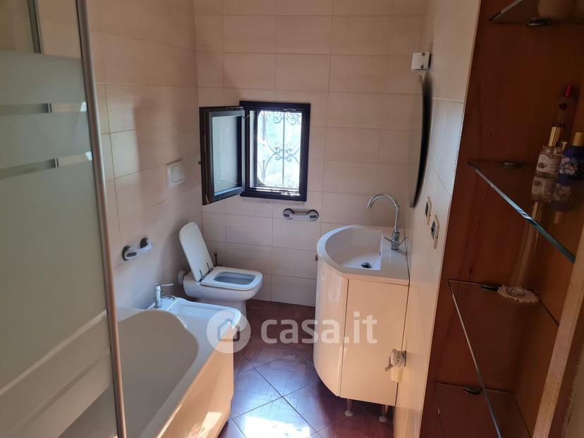 Appartamento in Via Mombello — foto 16 di 28