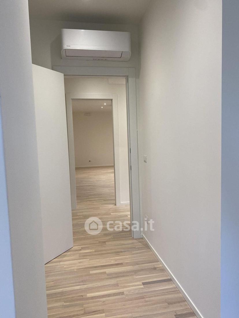 Stanza in Viale Giosuè Carducci 6 — foto 7 di 14