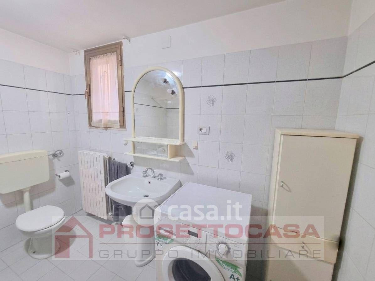 Trilocale in Viale Alcide de Gasperi 166