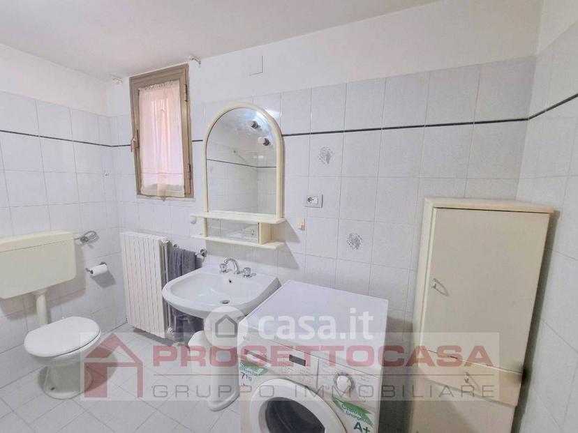 Trilocale in Viale Alcide de Gasperi 166