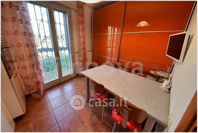 Trilocale in Viale Italia 17 — foto 12 di 24