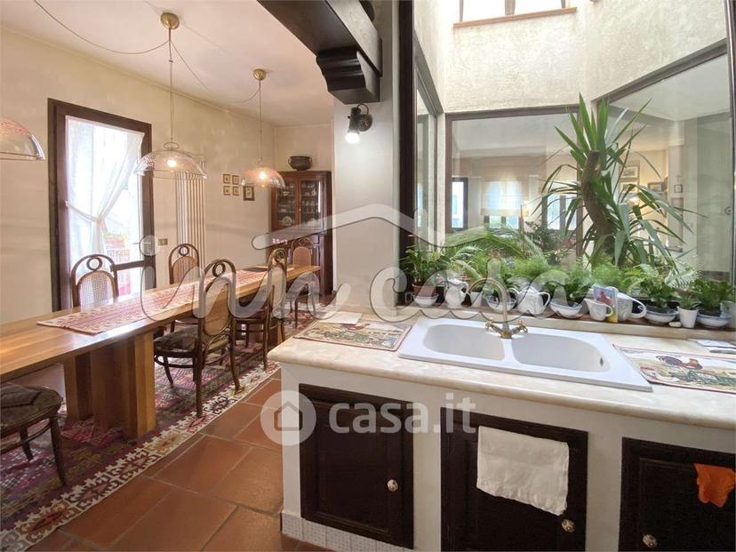 Villa in Via Giuseppe Soleri Brancaleoni 5 — foto 3 di 35