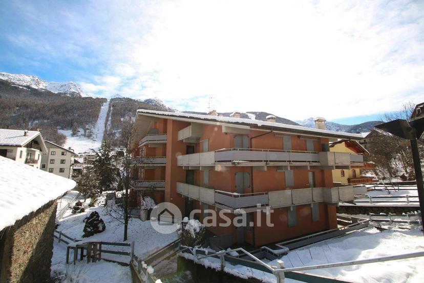 Trilocale in Via Stelvio 19 — foto 29 di 50