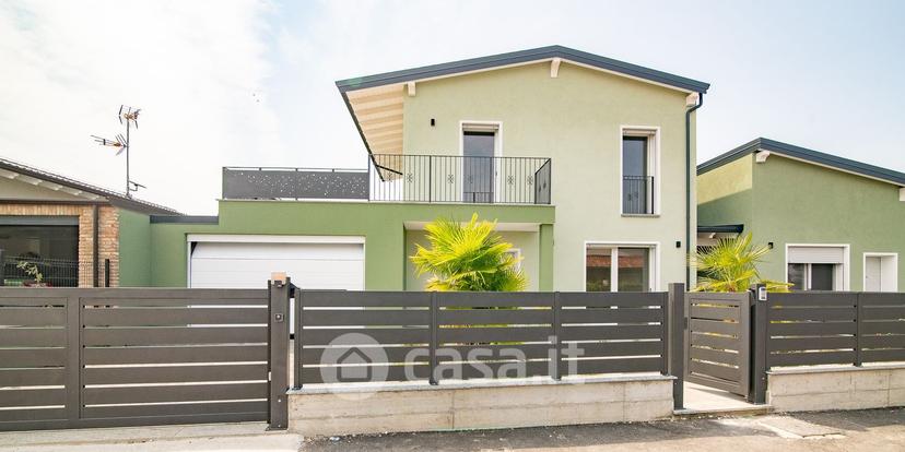 Villa in Via Mario Baratta — foto 2 di 63