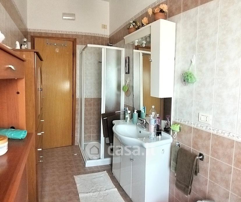 Quadrilocale in Via Luigi Doumontier 1 — foto 7 di 23